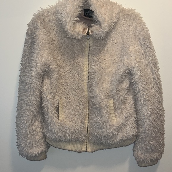 ✨SALE✨ ANGIE | ‘Teddy’ Cream Front Zip Faux Fur Jacket - Picture 5 of 14
